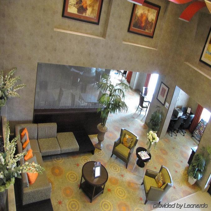 Holiday Inn Express & Suites Dallas East - Fair Park By Ihg Interior photo